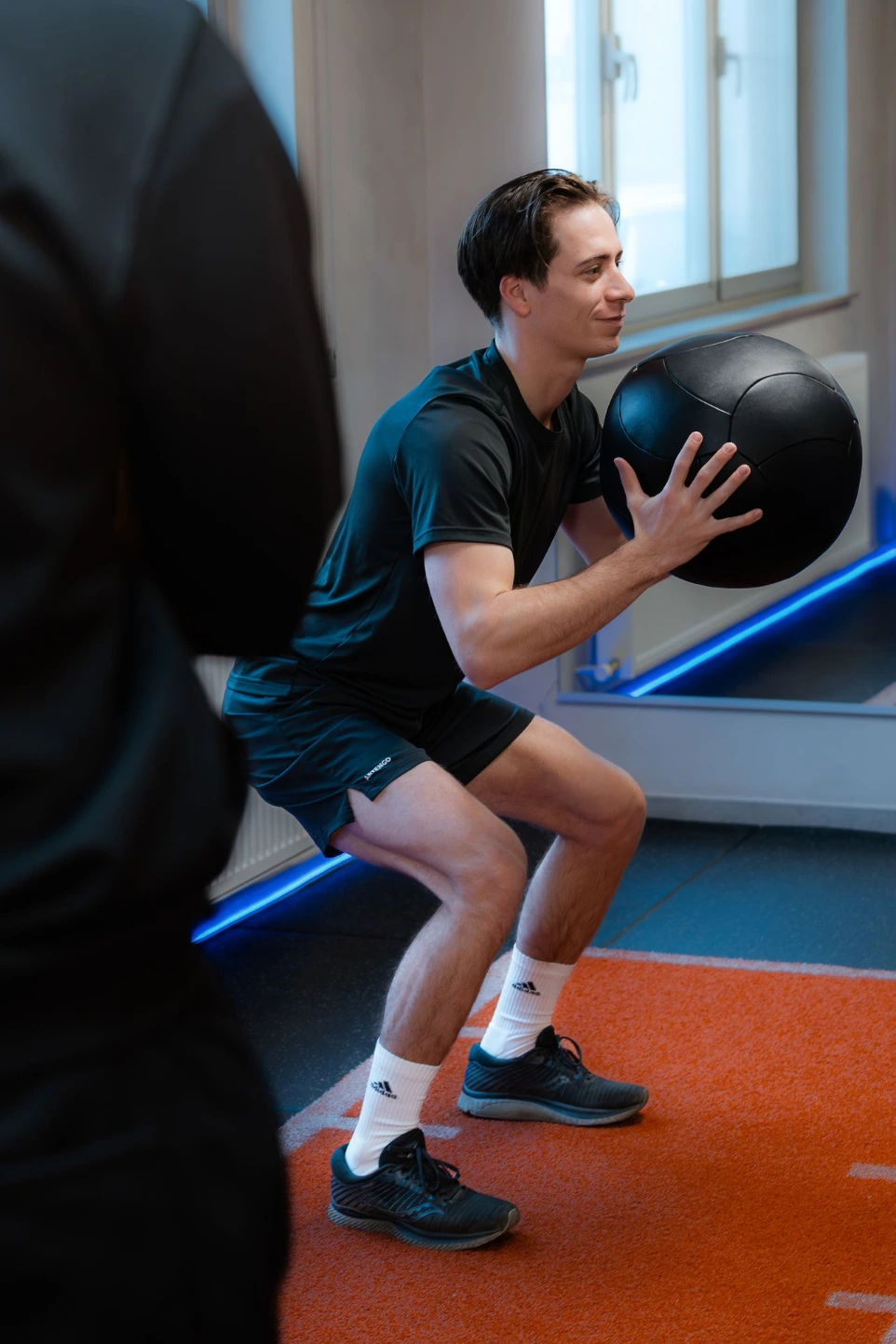 Personal Training The Baseline Bilzen met klant 1-op-1 techniek bal